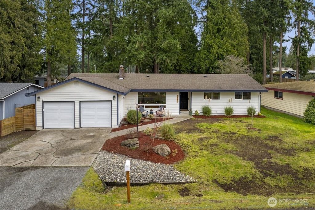 Photo of 14230 143rd Avenue SE, Renton, WA 98059 (MLS # 2476686)