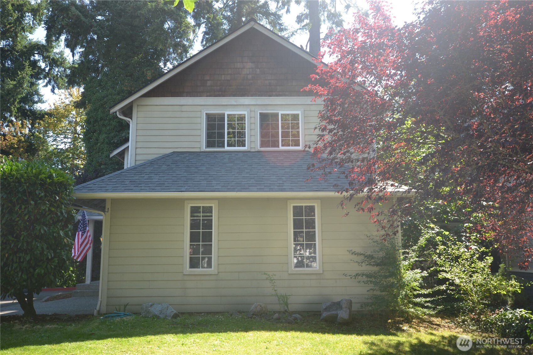 10415 Whitman Avenue SW