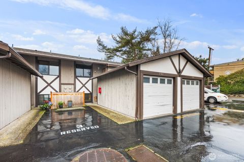 Photo of 323 SW 112th Street #102, Seattle, WA 98146 (MLS # 2524804)