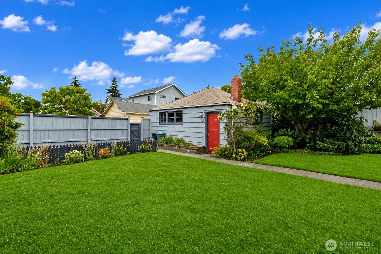 4513 N 25th Street