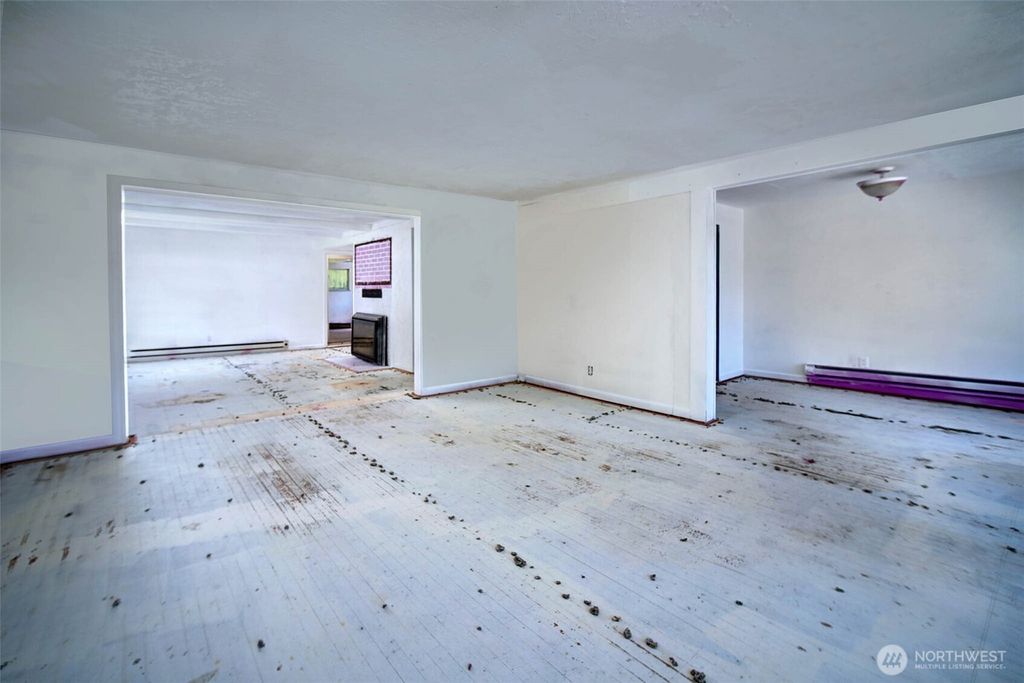 Photo of 17108 47th Avenue NE, Lake Forest Park, WA 98155 (MLS # 2388901)