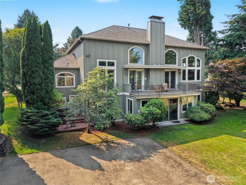 914 Harvest Drive SE