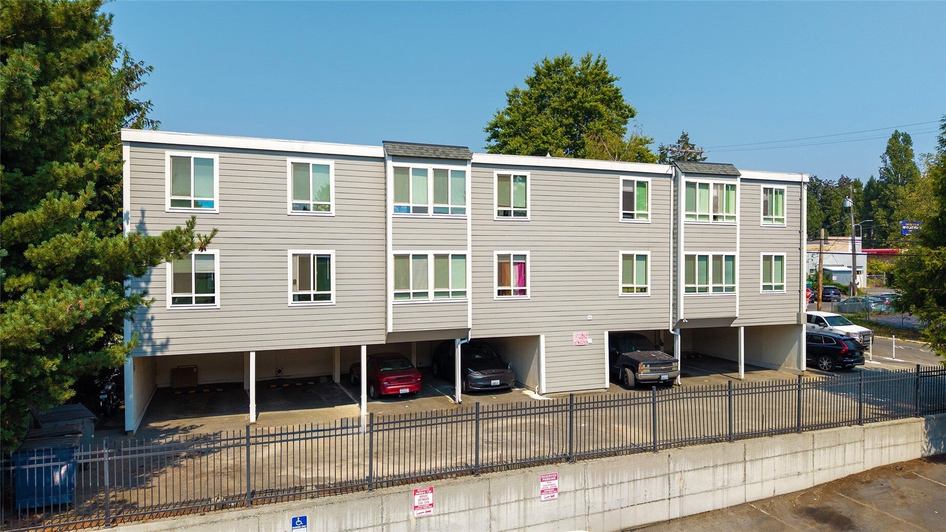 3055 NE 140th Street
