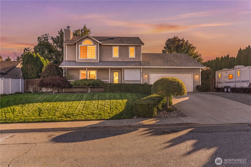 2434 Highland View Drive