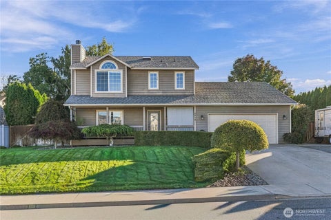 Photo of 2434 Highland View Drive, East Wenatchee, WA 98802 (MLS # 2588422)