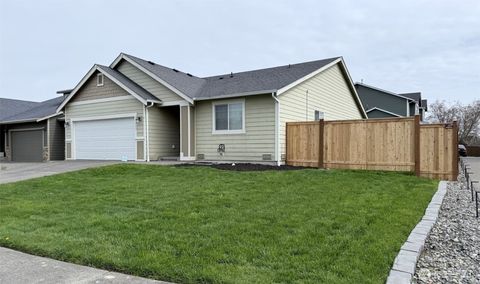 Photo of 19517 26th Avenue Ct E, Spanaway, WA 98387 (MLS # 2503061)