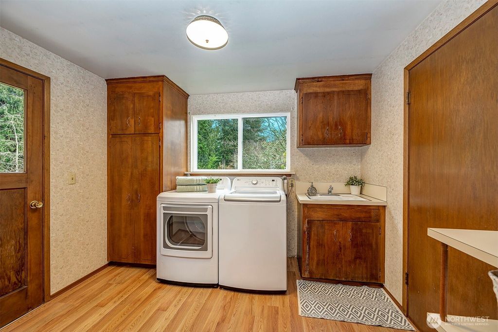 listing image 9369997116053697695