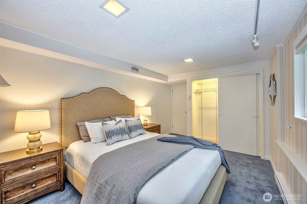 listing image 9361272296386742398