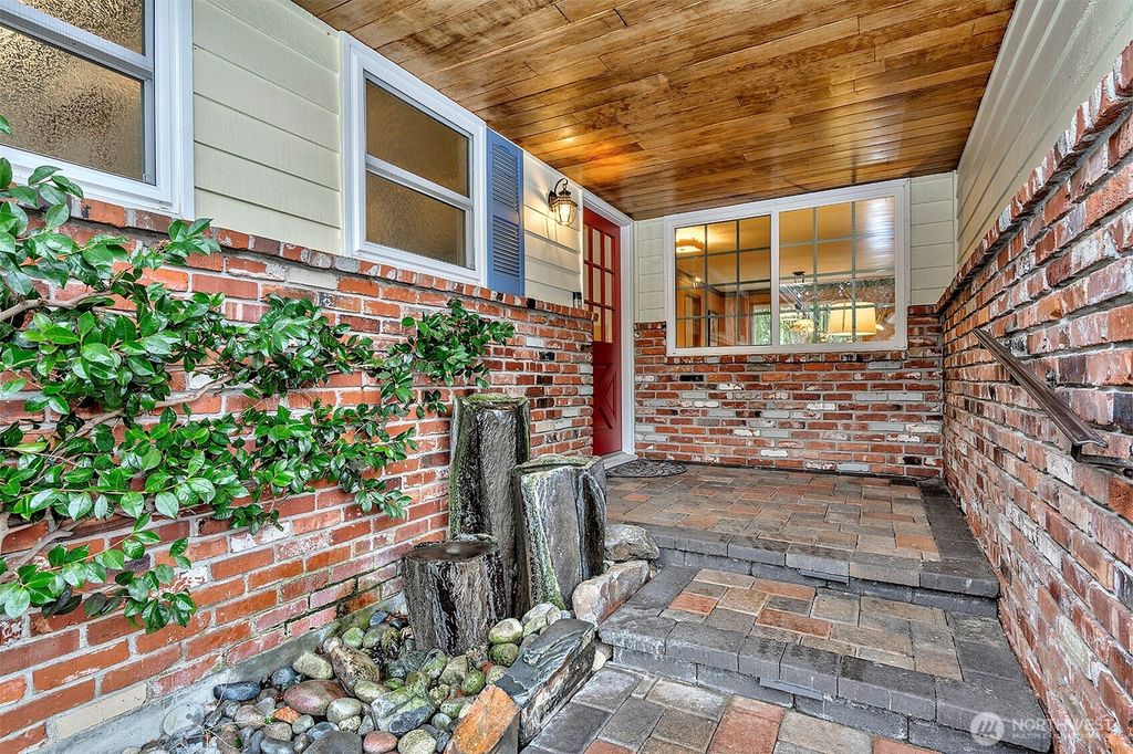 listing image 9366858602571205353