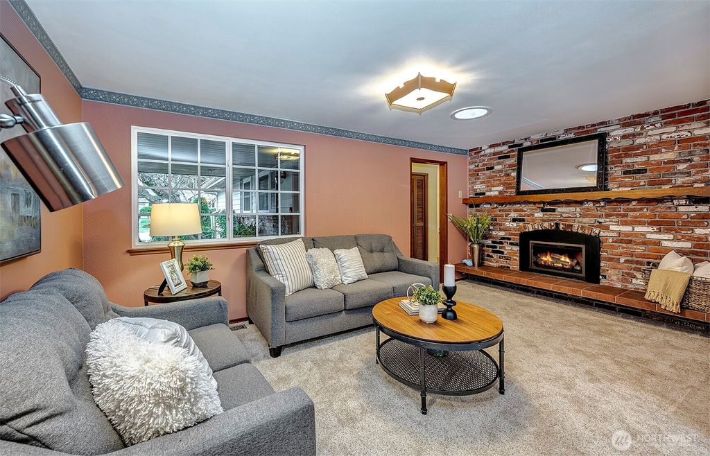 listing image 9366614077674861546
