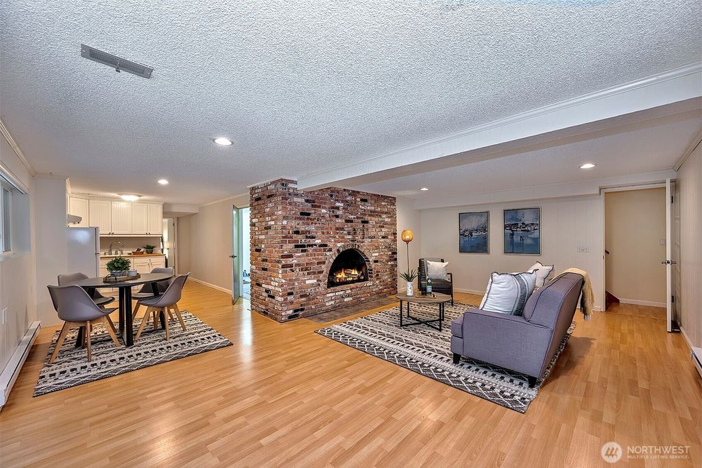 listing image 9360906716848955903