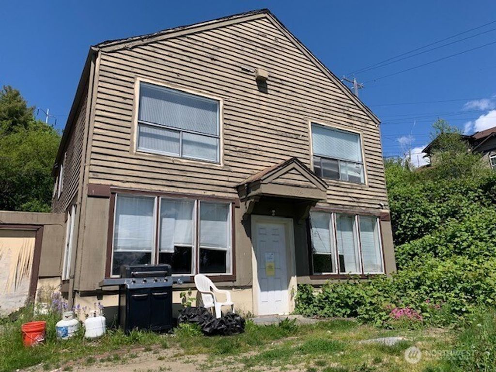 Photo of 13076 Renton Avenue S, Renton, WA 98178 (MLS # 2469399)