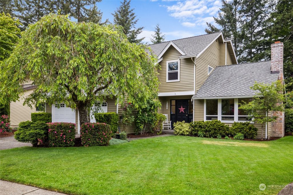 Photo of 13002 SE 232nd Place, Kent, WA 98031 (MLS # 2074743)