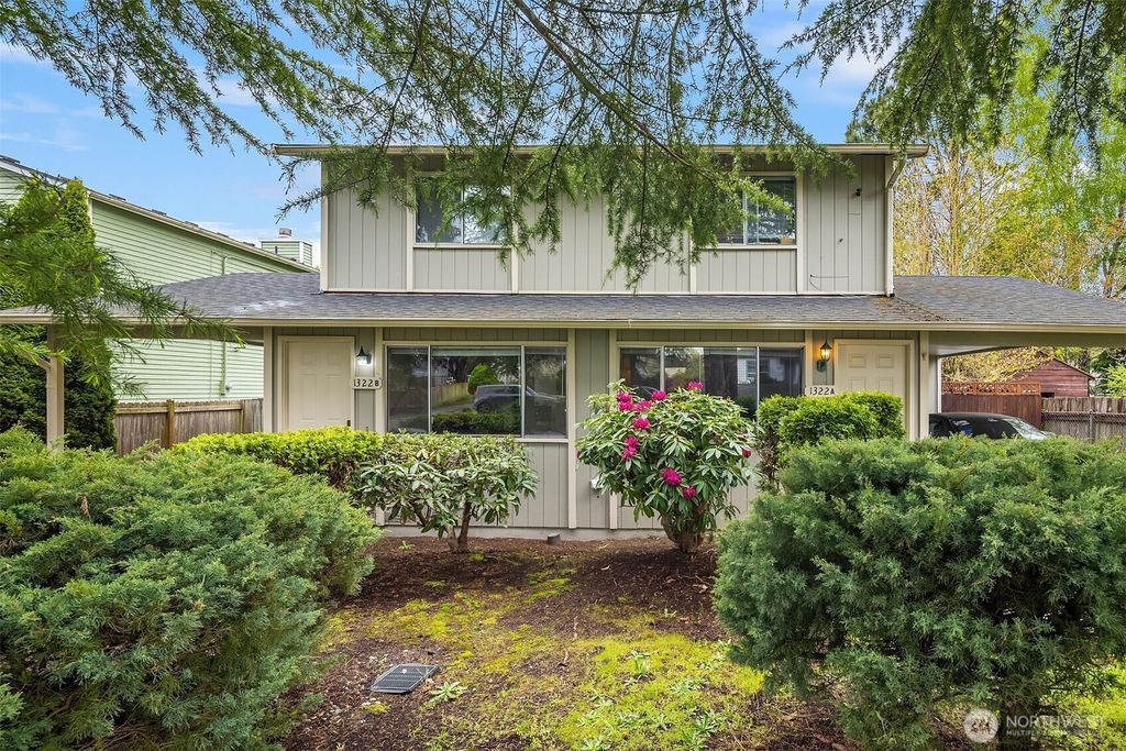 Photo of 1322 Maple Street, Everett, WA 98201 (MLS # 2510077)