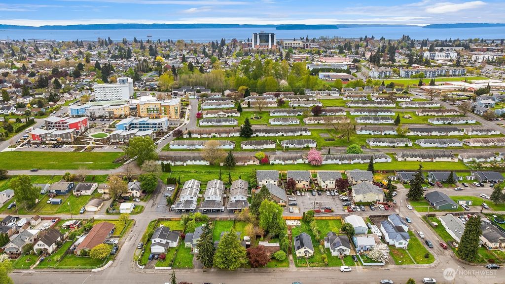 Photo of 1322 Maple Street, Everett, WA 98201 (MLS # 2510077)
