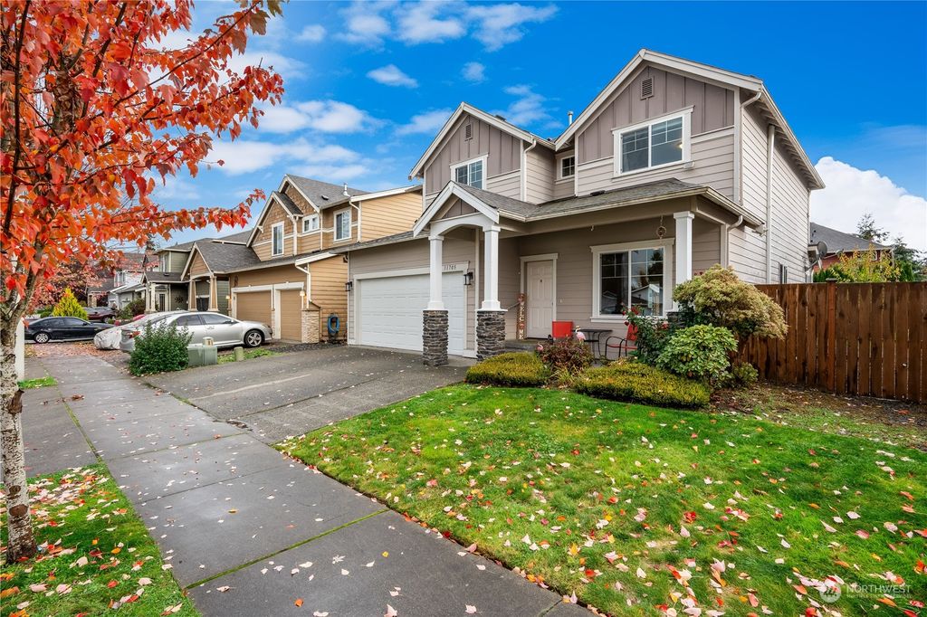 Photo of 11705 55th Avenue NE, Marysville, WA 98271 (MLS # 2306958)