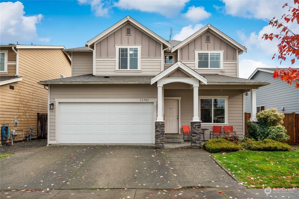 Photo of 11705 55th Avenue NE, Marysville, WA 98271 (MLS # 2306958)