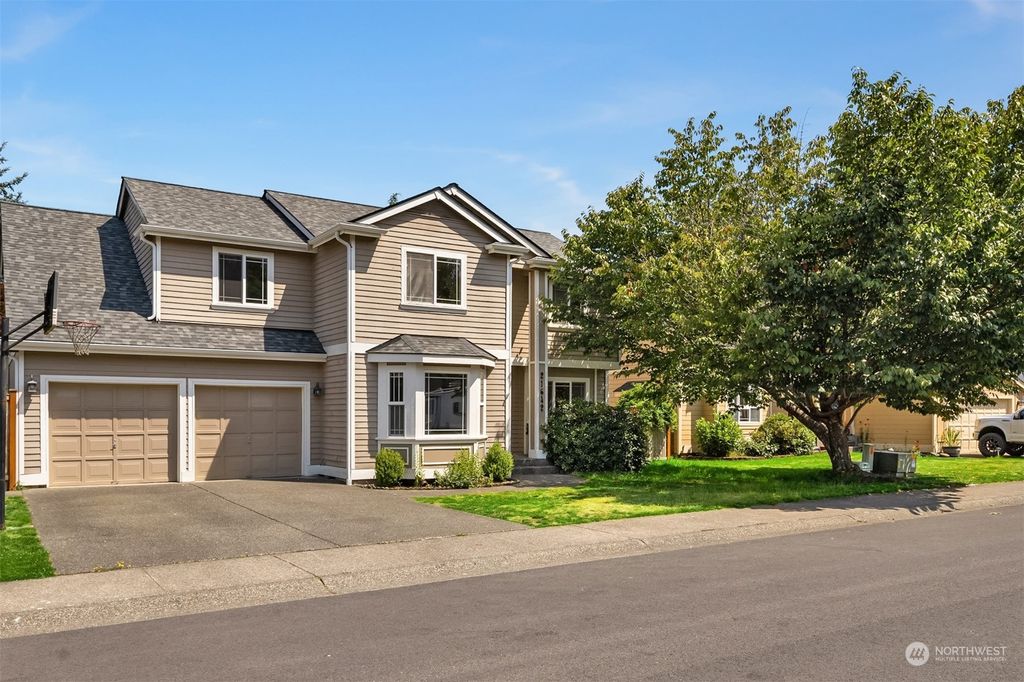 Photo of 21642 SE 239th Place, Maple Valley, WA 98038 (MLS # 2136142)