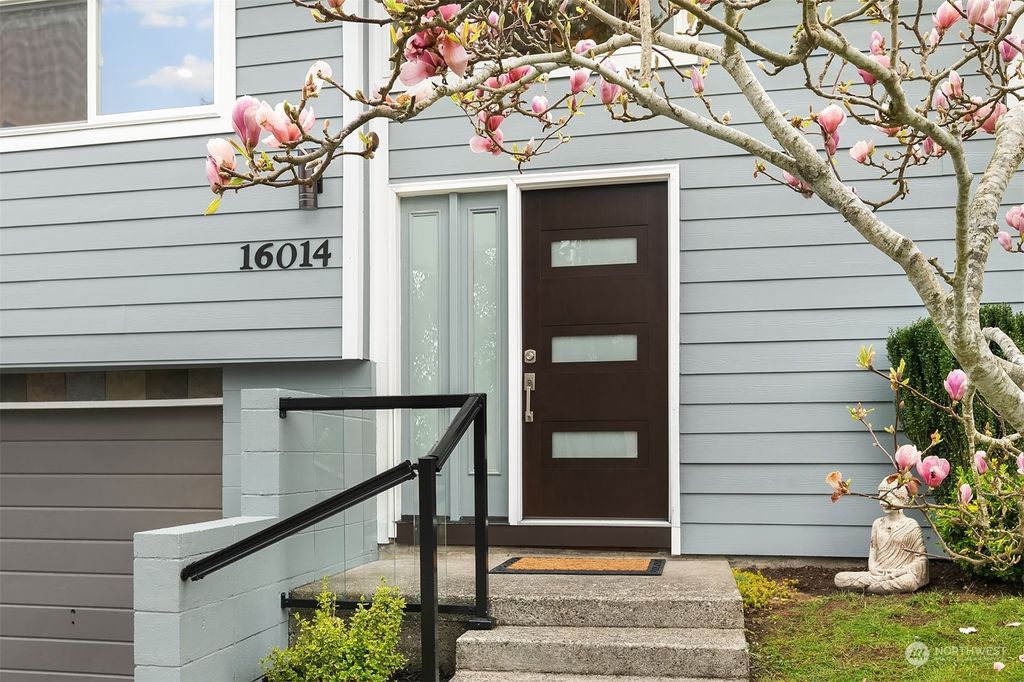 Photo of 16014 NE 2nd Street, Bellevue, WA 98008 (MLS # 2215080)