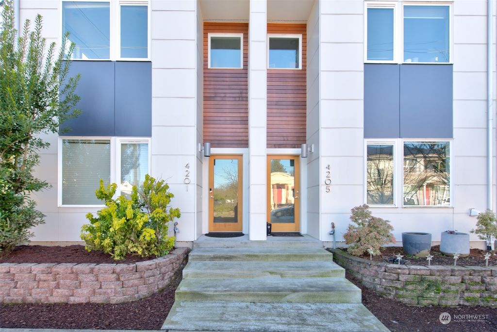 Photo of 4201 SW Dakota Street, Seattle, WA 98116 (MLS # 2330453)