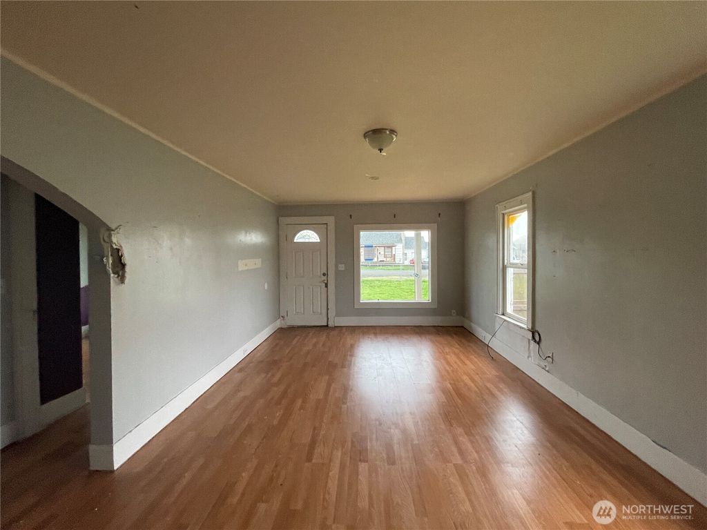 Photo of 154 SW 11th Street, Chehalis, WA 98532 (MLS # 2457999)