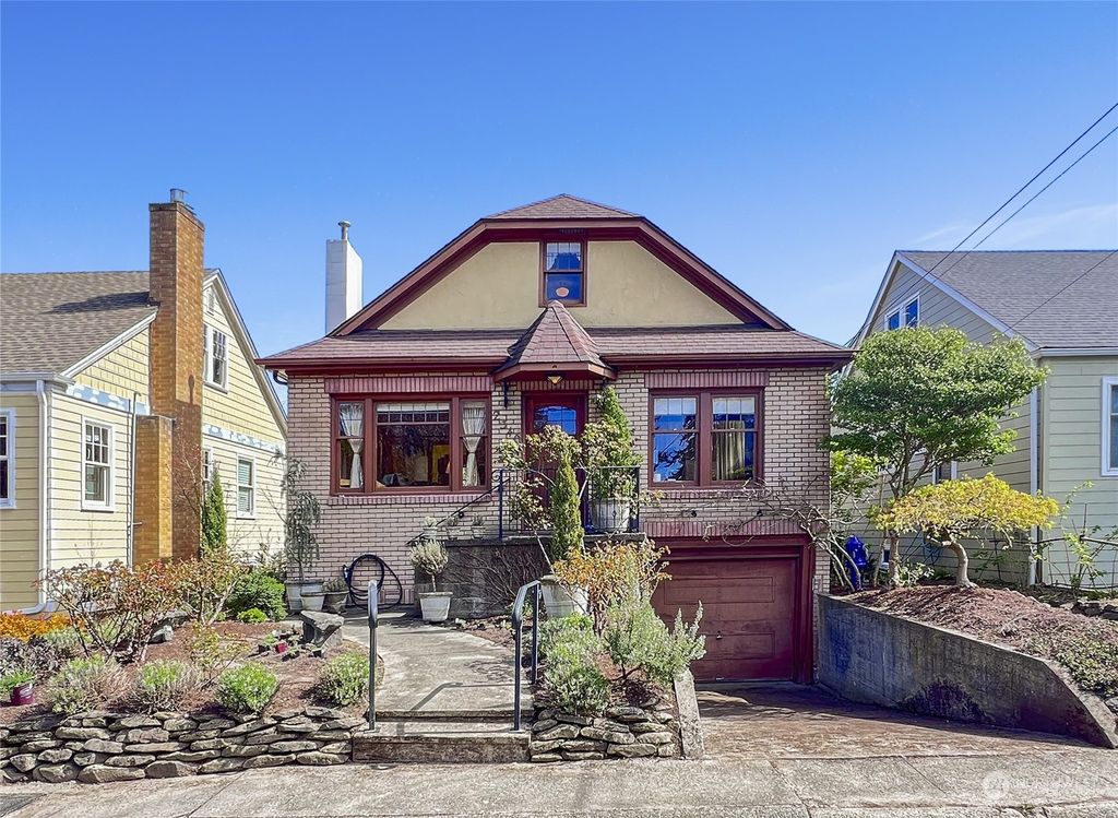 Photo of 2340 50th Avenue SW, Seattle, WA 98116 (MLS # 2218399)