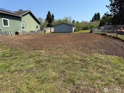 Photo of 1606 Washington Avenue N, Long Beach, WA 98631 (MLS # 2364808)