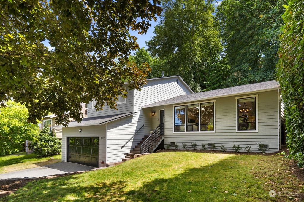 Photo of 15910 70th Avenue NE, Kenmore, WA 98028 (MLS # 2251733)