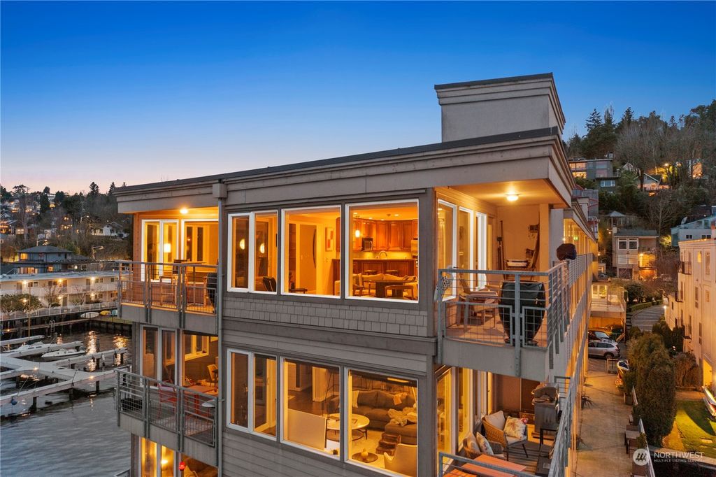 Photo of 334 Lakeside Avenue S #408, Seattle, WA 98144 (MLS # 2205719)