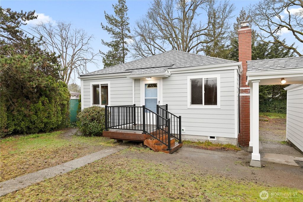 Photo of 7101 88th Street SW, Lakewood, WA 98499 (MLS # 2479729)