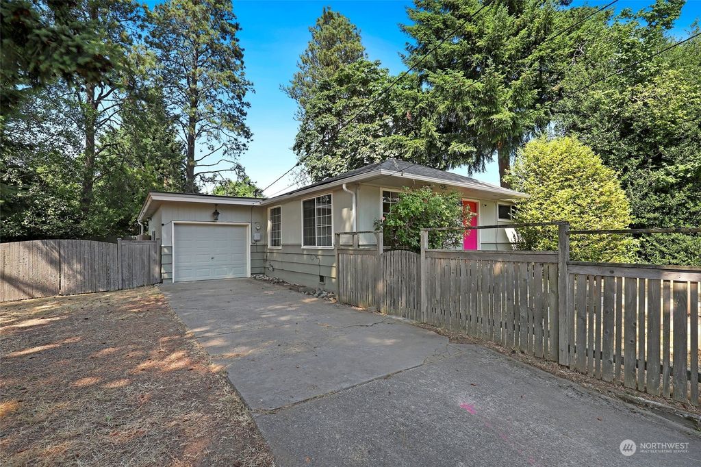 Photo of 1814 SW 160th Street, Burien, WA 98166 (MLS # 2137268)