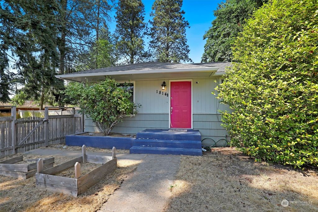 Photo of 1814 SW 160th Street, Burien, WA 98166 (MLS # 2137268)