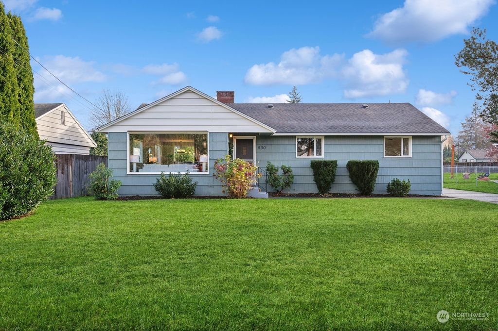Photo of 930 Union Avenue, Marysville, WA 98270 (MLS # 2313200)