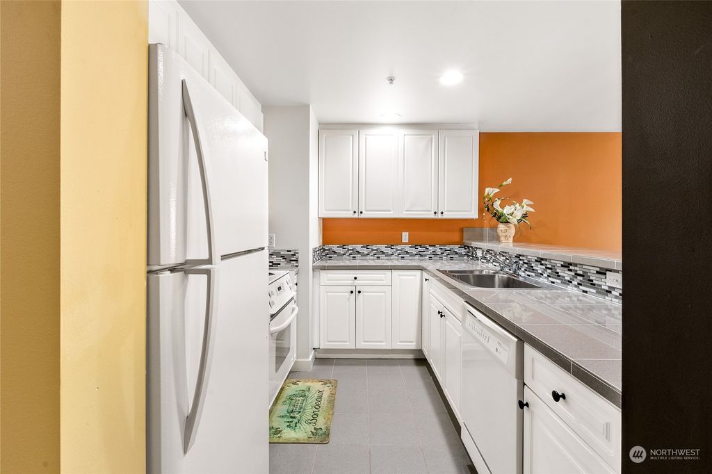 Photo of 321 10th Avenue S #614, Seattle, WA 98104 (MLS # 2006507)