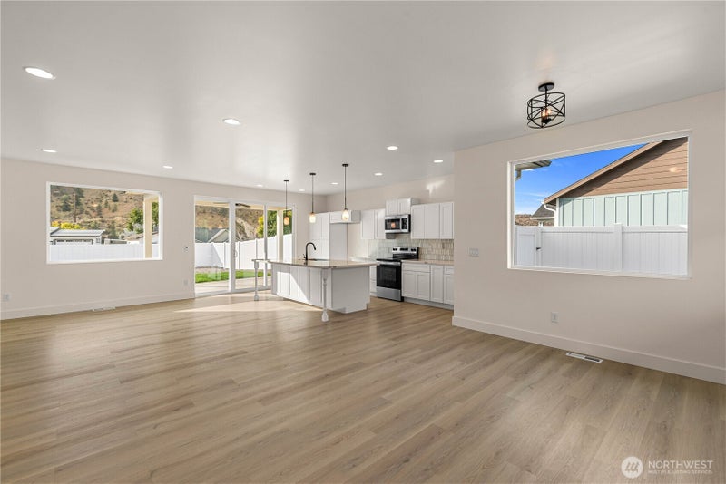 3890 Stayman Flats Road
