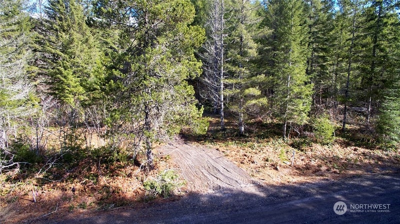 8 Lahar Lane