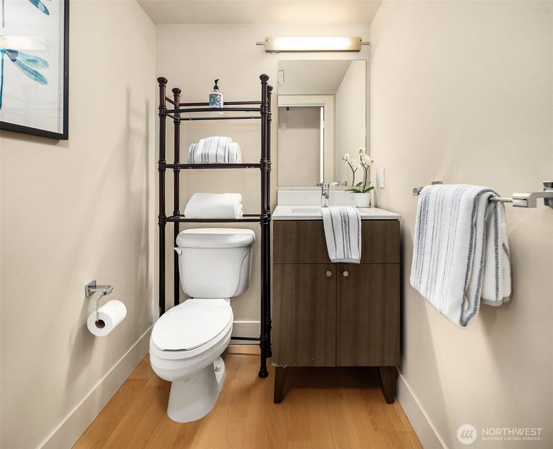 530 Broadway E 236