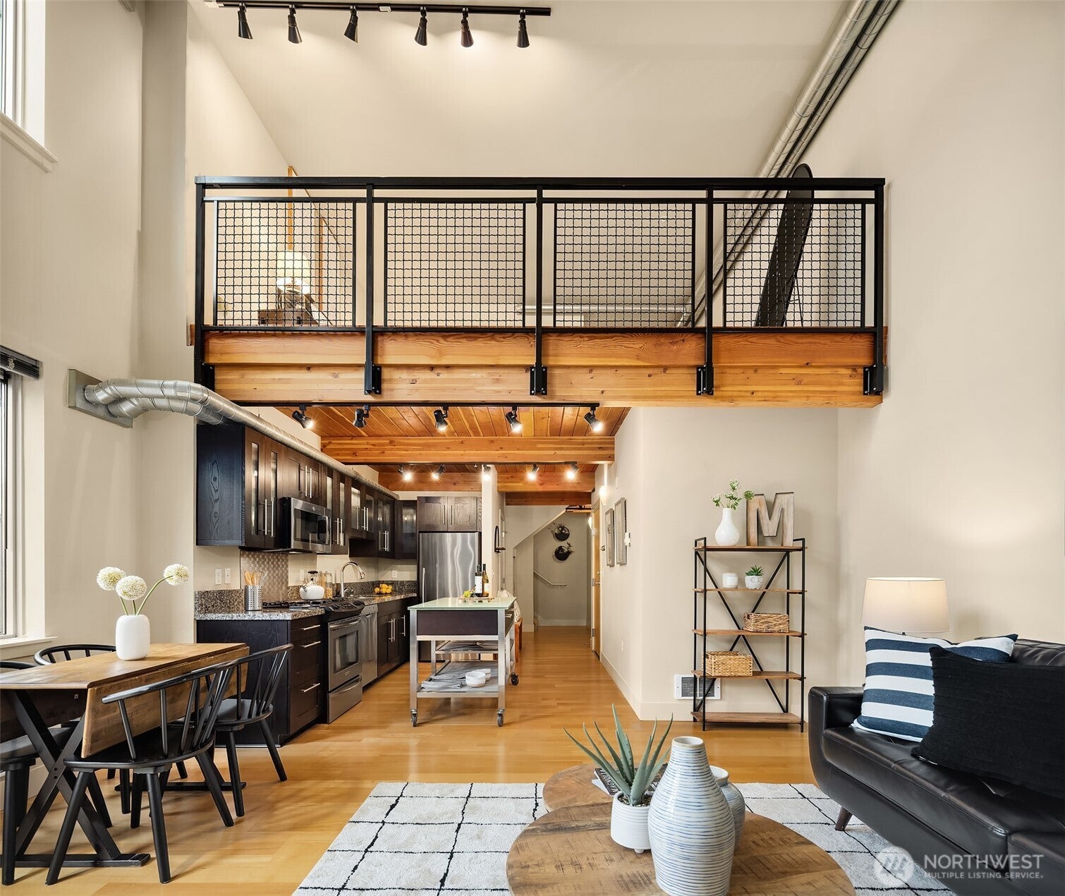530 Broadway E 236