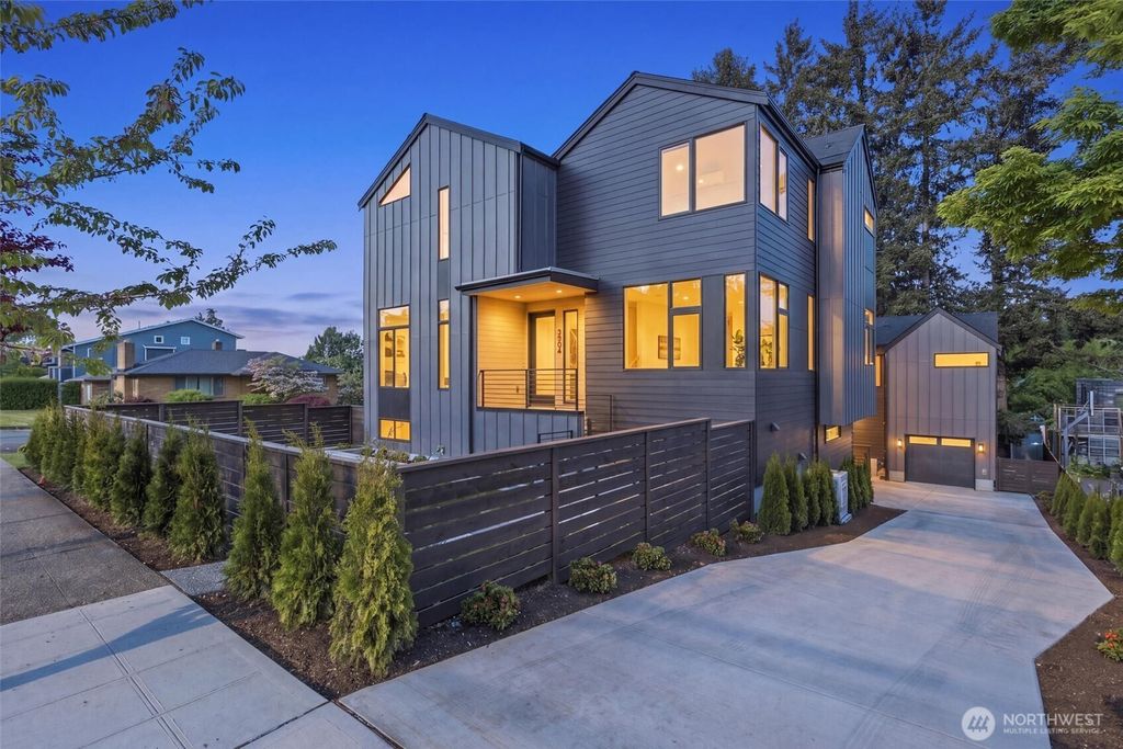 Photo of 3904 42nd Avenue S, Seattle, WA 98118 (MLS # 2521201)
