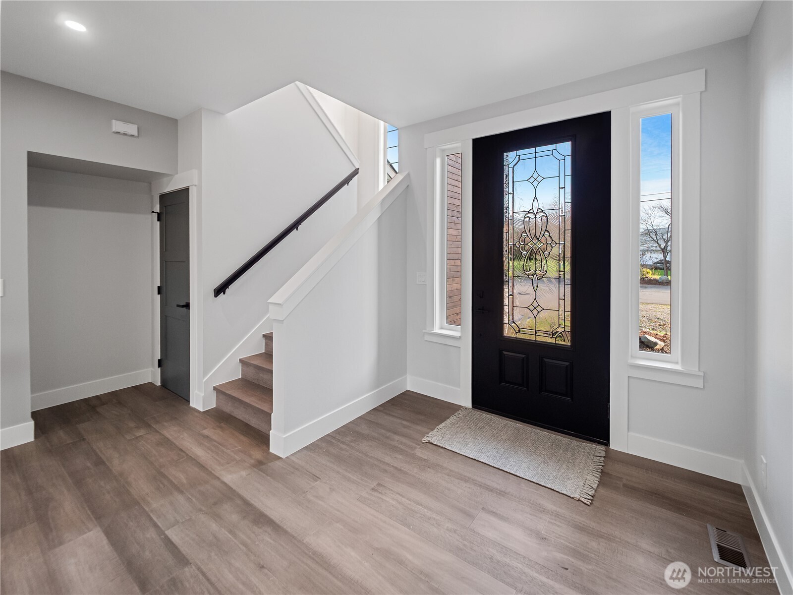 123 S McNeely Street