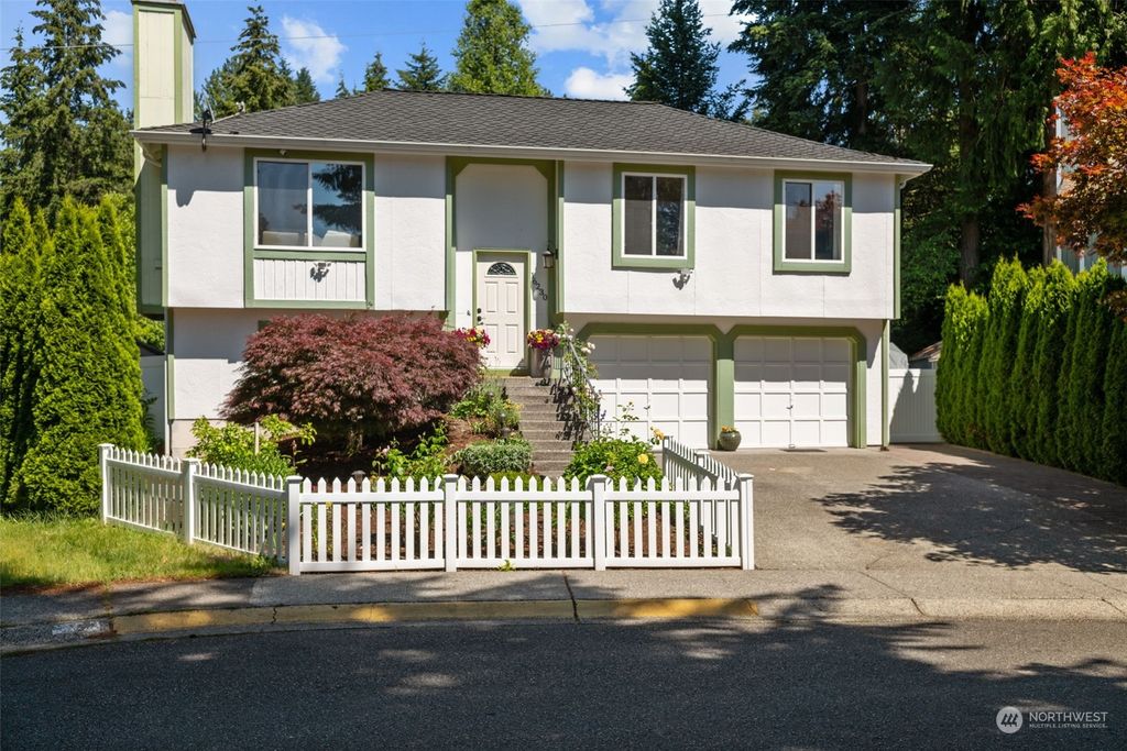 Photo of 16230 NE 108th Court, Redmond, WA 98052 (MLS # 2262421)