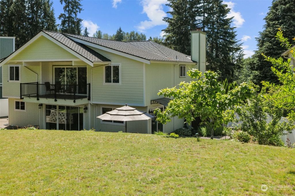 Photo of 16230 NE 108th Court, Redmond, WA 98052 (MLS # 2262421)