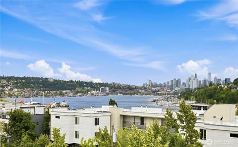 Photo of 936 N 35th Street #E, Seattle, WA 98103 (MLS # 2569888)