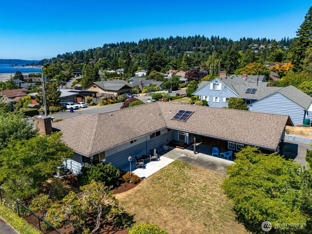 Photo of 17958 Brittany Drive SW, Normandy Park, WA 98166 (MLS # 2408858)