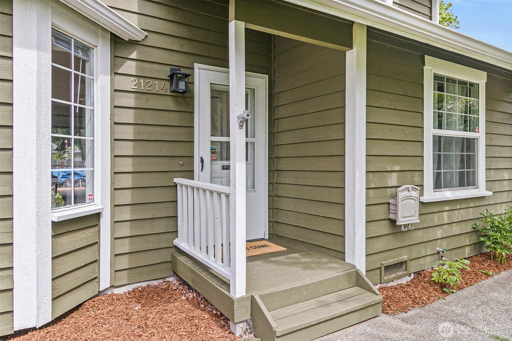 Photo of 21214 SE 270th Street, Maple Valley, WA 98038 (MLS # 2365908)
