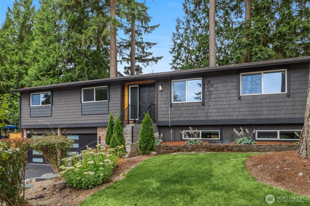 Photo of 212 143rd Street SE, Everett, WA 98208 (MLS # 2561487)