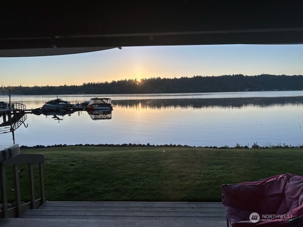 Photo of 17402 NE 40th Place #A1, Redmond, WA 98052 (MLS # 2394822)