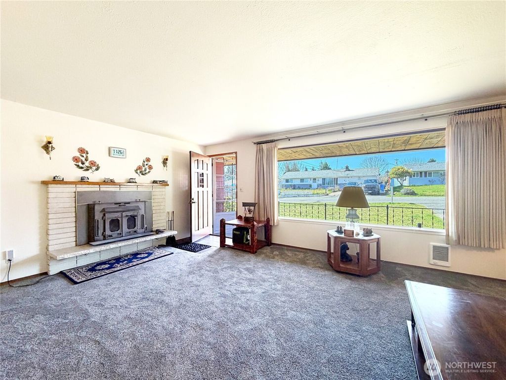 Photo of 8825 Corbin Drive, Everett, WA 98204 (MLS # 2501969)