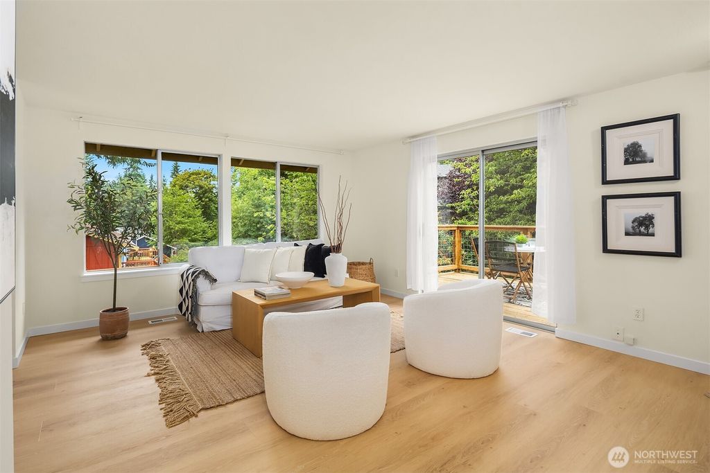 Photo of 23031 20th Avenue SE, Bothell, WA 98021 (MLS # 2407673)