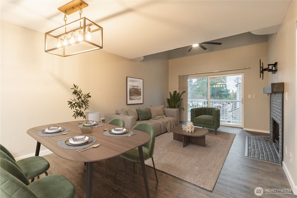 Photo of 810 Pike Street NE #E11, Auburn, WA 98002 (MLS # 2467020)